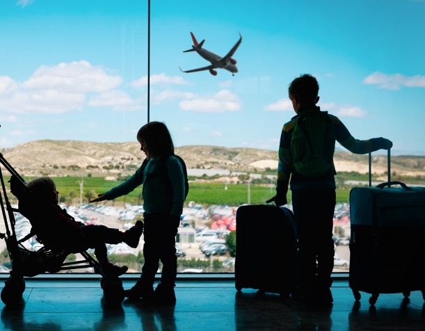 كيف تسافر مع أطفالك في رحلة