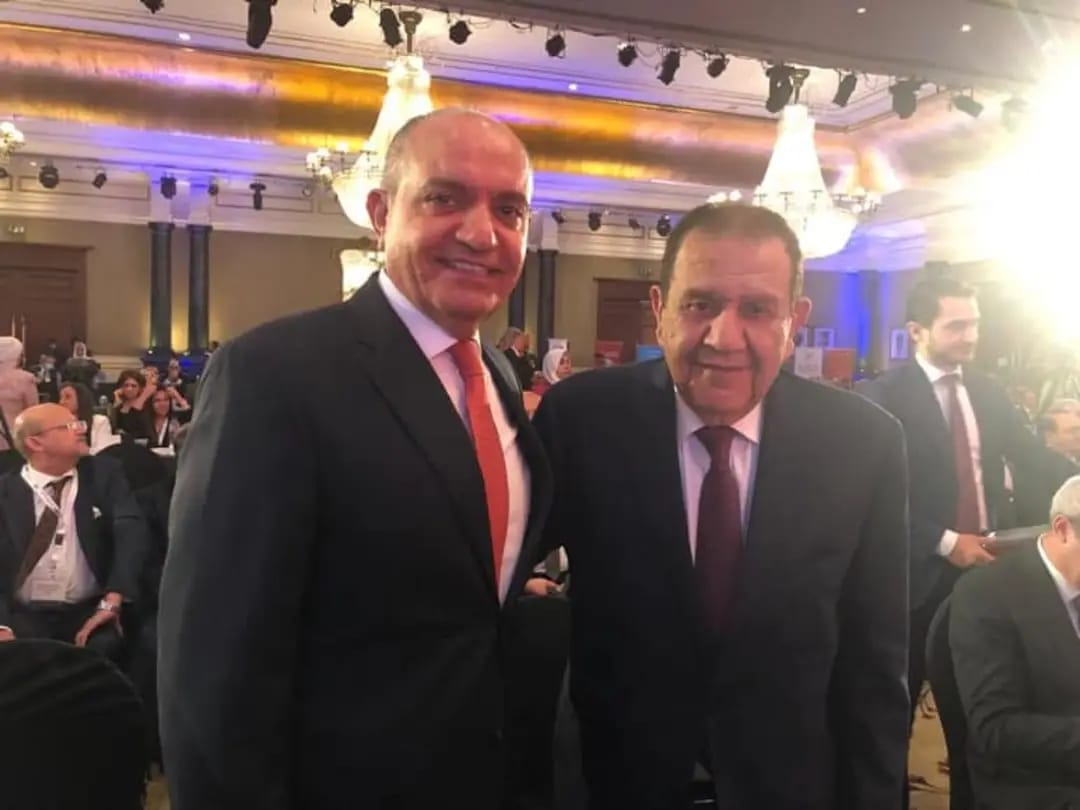 العضايلة يهنئ فريز بتكريمه في القاهرة