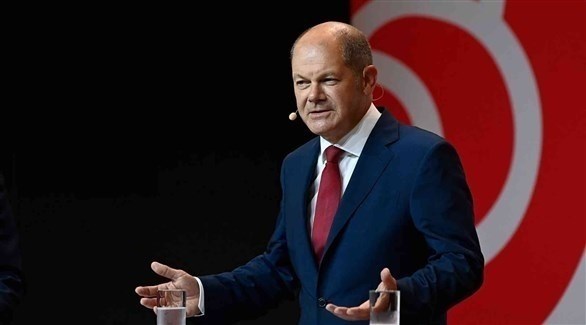 شولتس يدافع عن إرسال ألمانيا أسلحة