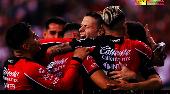 أطلس يضع قدما في نهائي الدوري