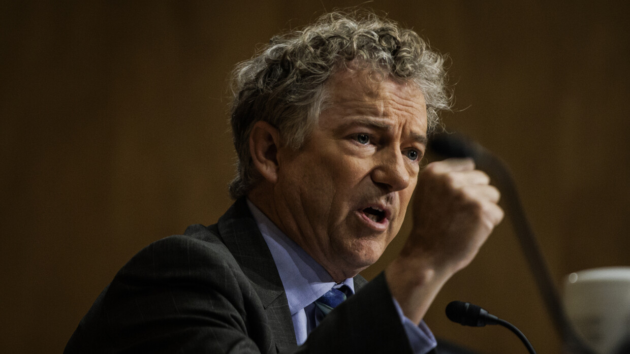 سيناتور أمريكي: معظم الأمريكيين يعارضون حربا