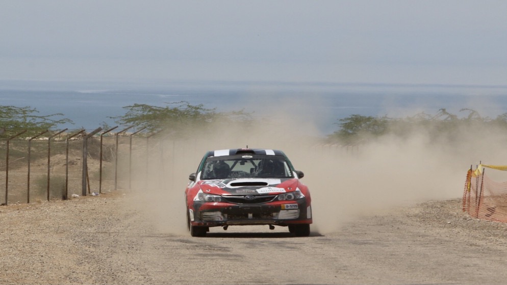 القطري ناصر العطية يتصدر اليوم الأول