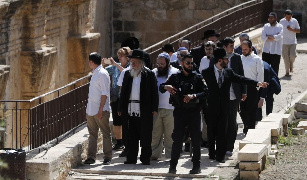 “لعب بالنار وتجاوز للخطوط الحمراء”.. ردود