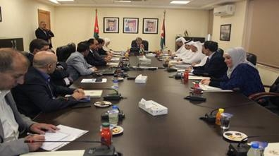 عزايزة يلتقي بن فطيس.. توجه قطري