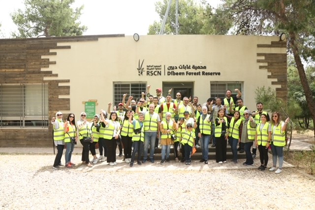 البنك العربي يدعم مشروع تشجير وتأهيل