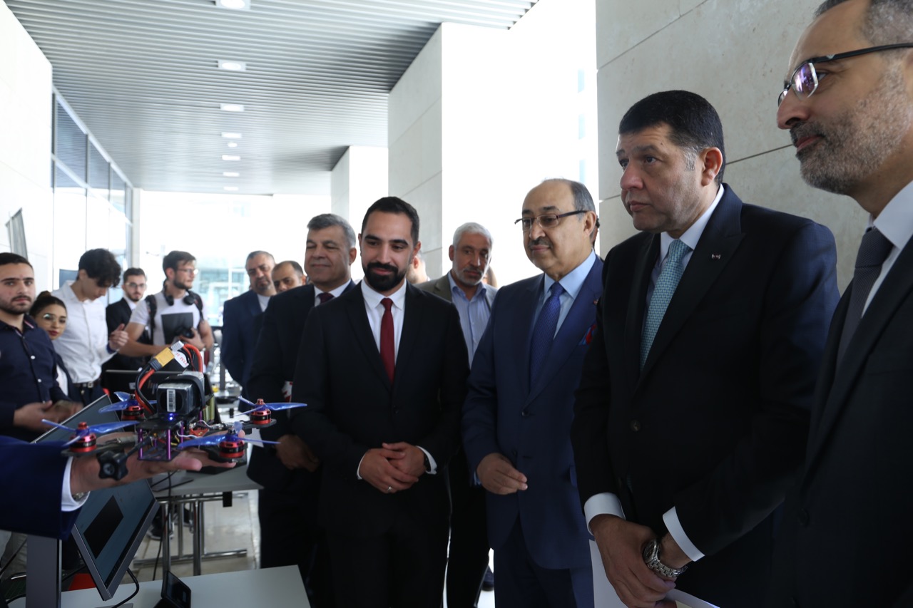 وزير العمل يفتتح اليوم الوظيفي الأول