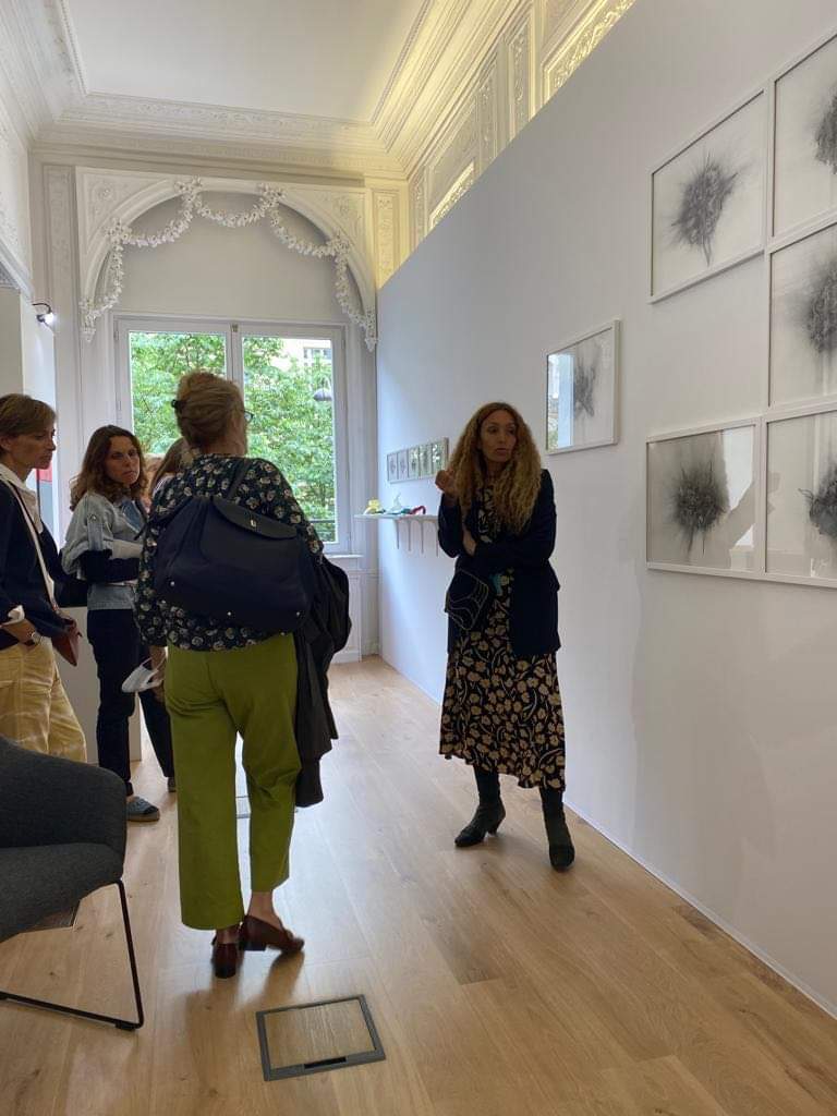 ماجدة المعشر تنظم معرض 4 Walls