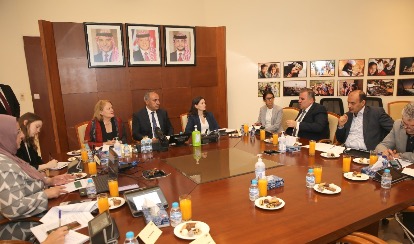 أمين عمان يلتقي السفير الإقليمي لمؤتمر