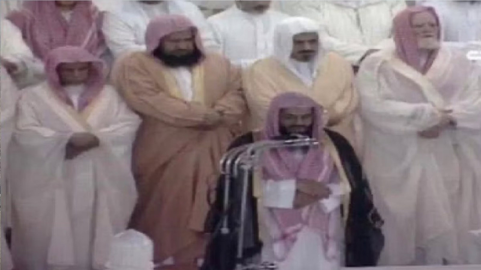 وفاة ملازم الصلاة خلف إمام الحرم