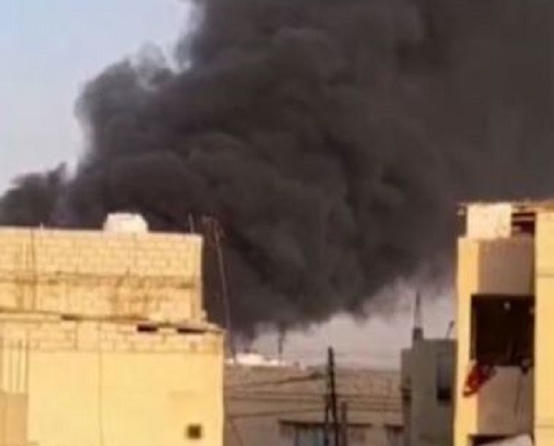 حريق بمستودع أخشاب في سحاب