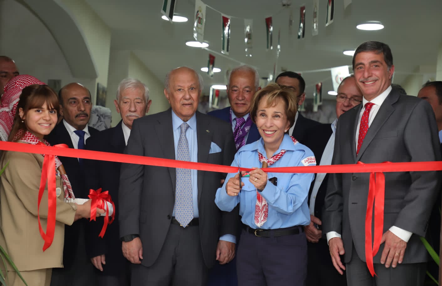 الاميرة بسمة بنت طلال تفتتح المعرض