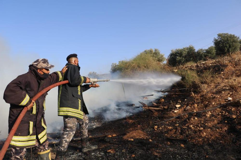 التعامل مع 182 حريق أعشاب جافة