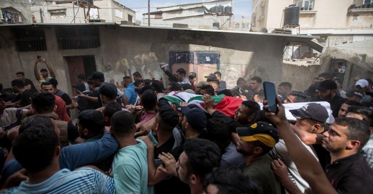 استشهاد طفل برصاص الاحتلال جنوب بيت