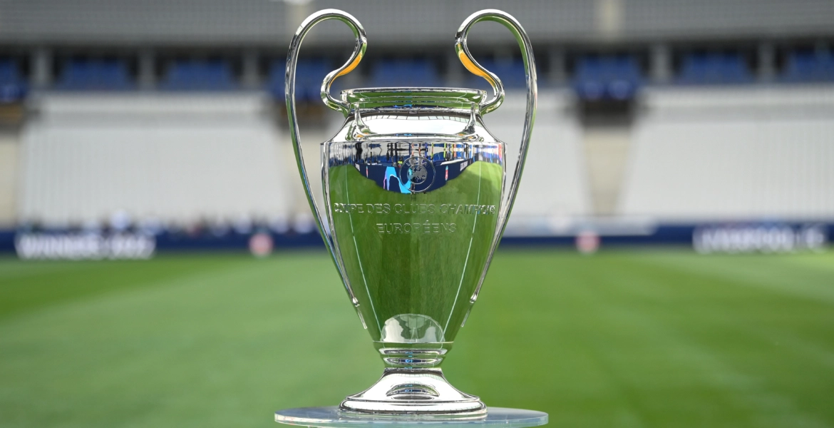 مصنوعة من الفضة و5 أندية تملك