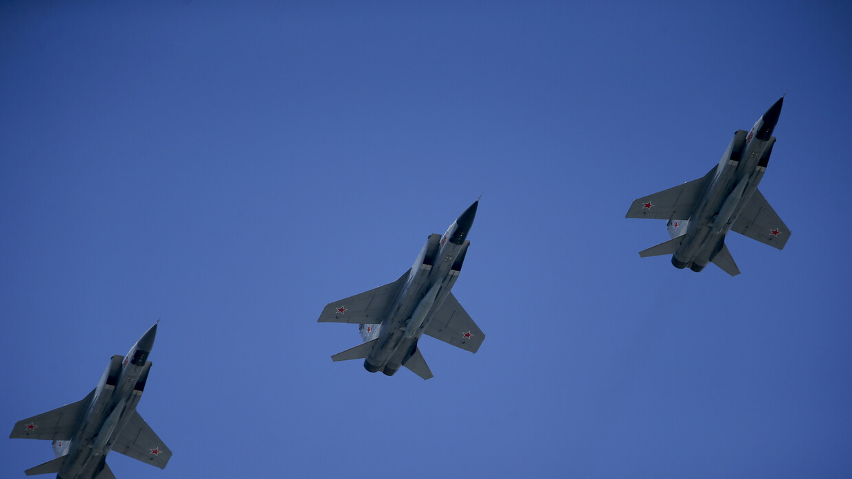 خبراء بريطانيون يحذرون لندن من صاروخ