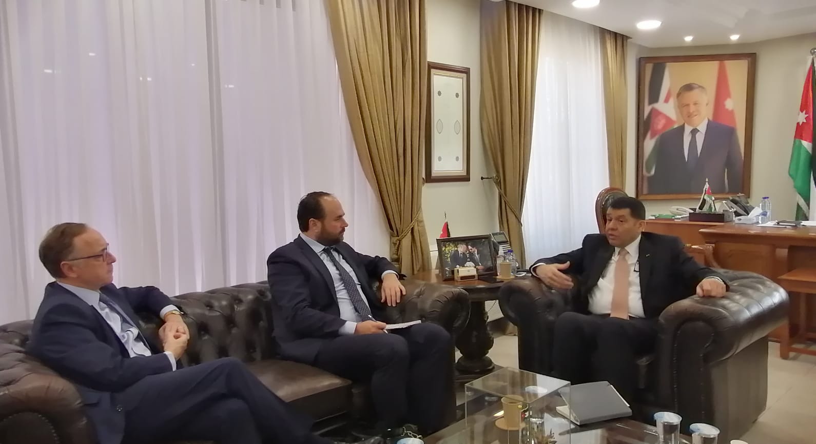 سفير الشباب والتعليم والعمل الهولندي يزور