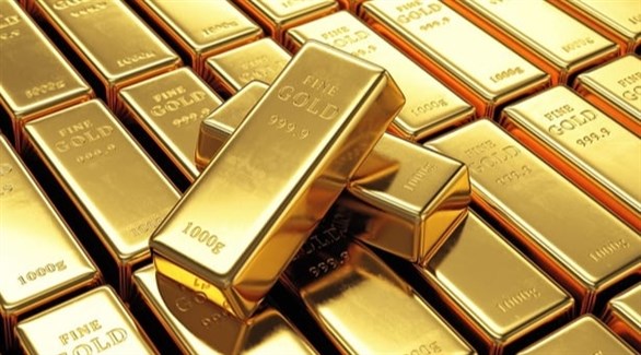 الذهب يقترب من خسارة شهرية مع