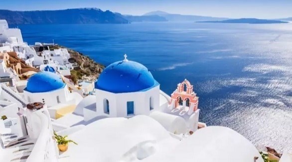 تعرف على العجائب الزرقاء الأكثر روعة