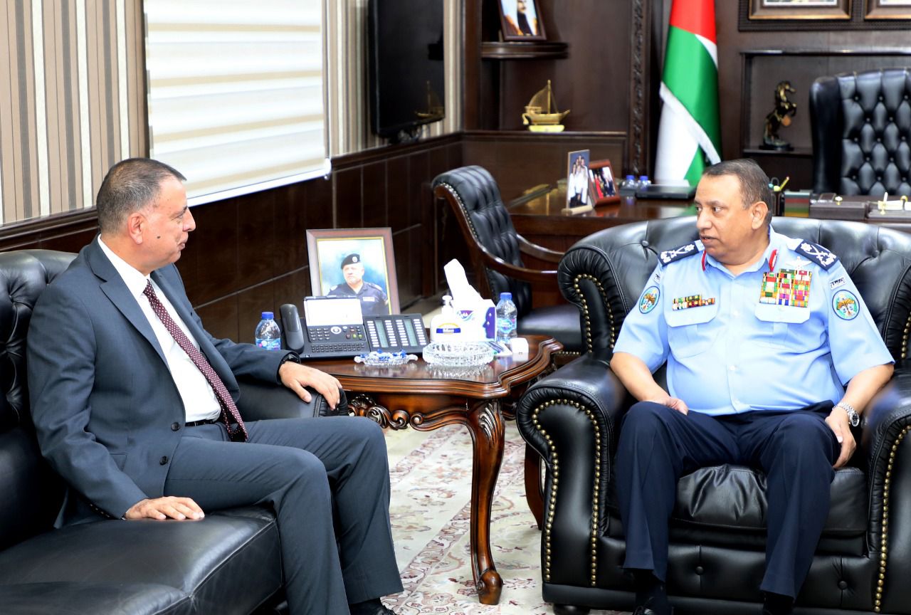 الفراية يلتقي الحواتمة.. بحثا عددا من