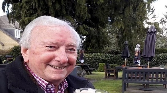 يعود إلى العمل بعمر 78 عاما