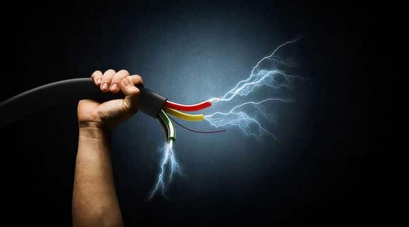 واقعة مأساوية في مصر.. مصرع أسرة