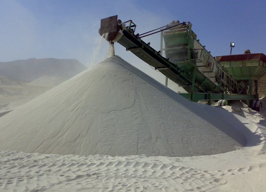 12 مليار طن سيليكا تختزنها أراضي