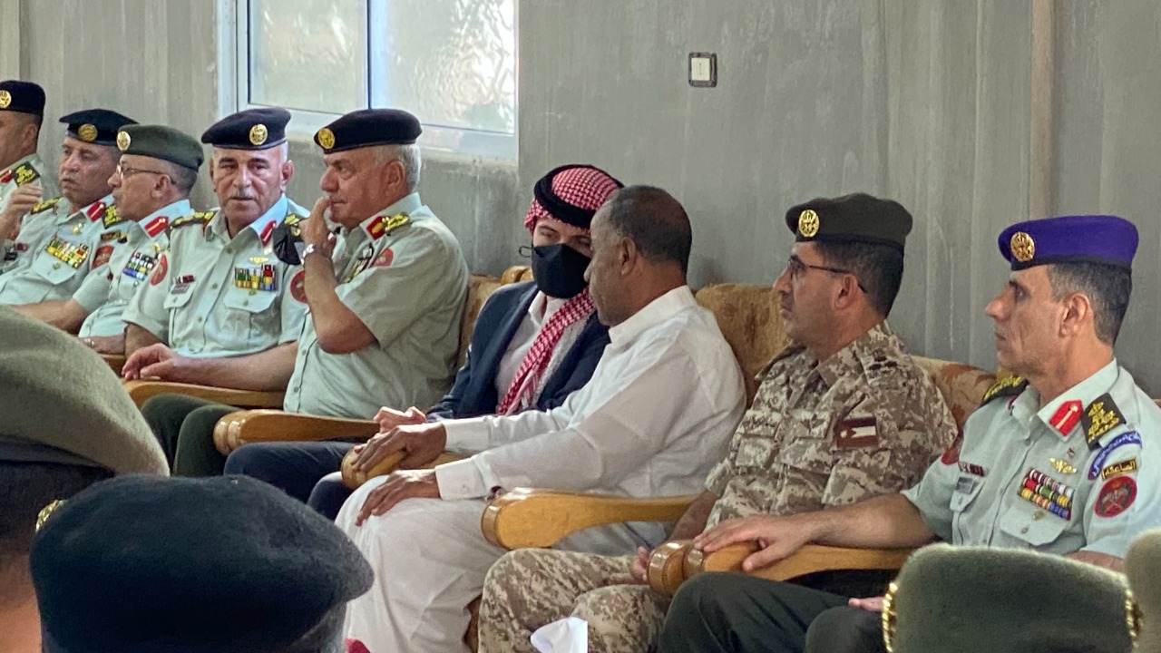 ولي العهد يقدم واجب العزاء لأهل