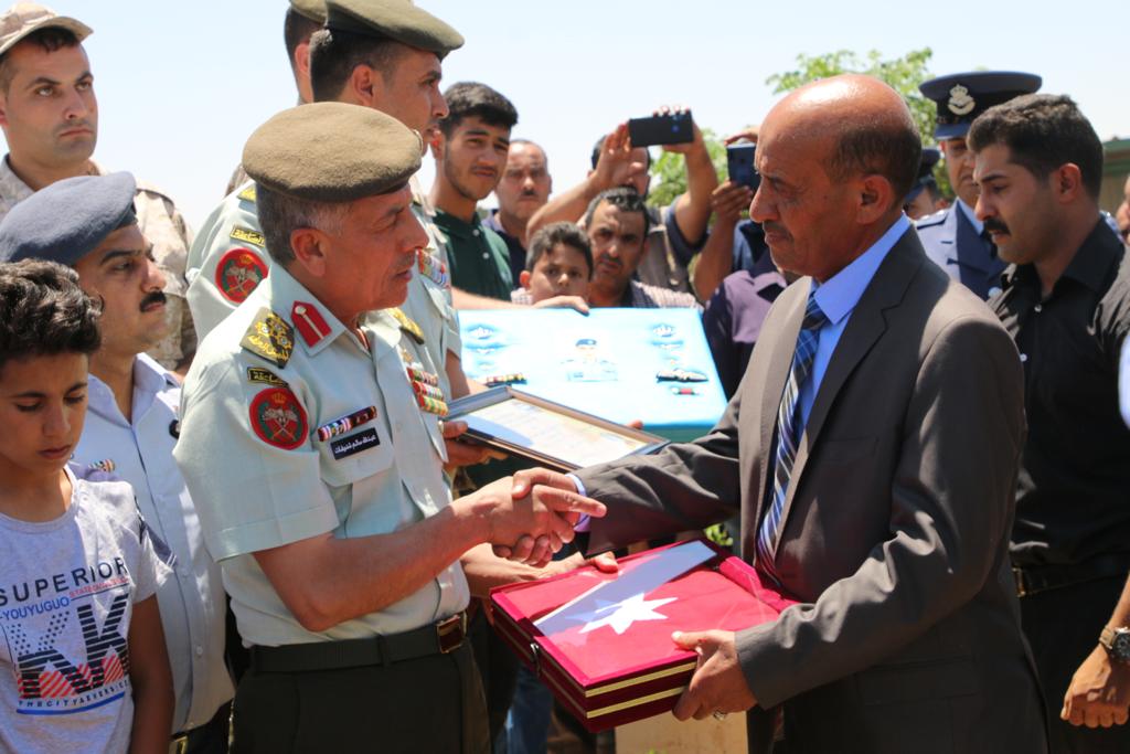 تشييع جثمان الشهيد الرائد الطيار بلال