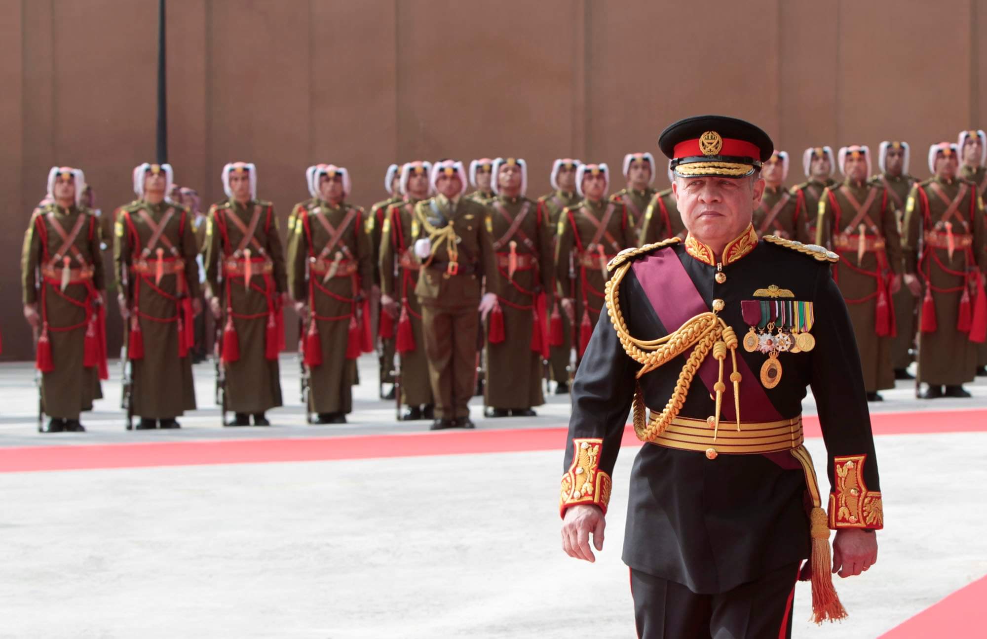 العلوم الإسلامية تهنئ جلالة الملك المعظم