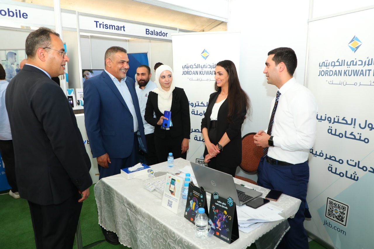 عمان الأهلية تقيم اليوم الوظيفي 2022