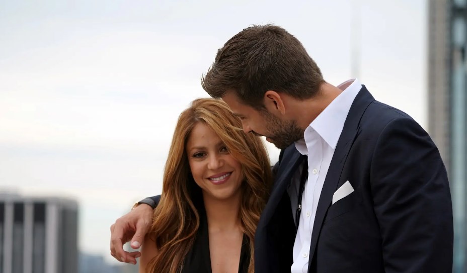 بيكيه غاضب من شاكيرا: خانته وطعنته