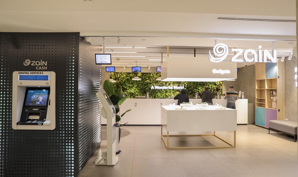 زين تفتتح معرضيها الجديدين كليّا في