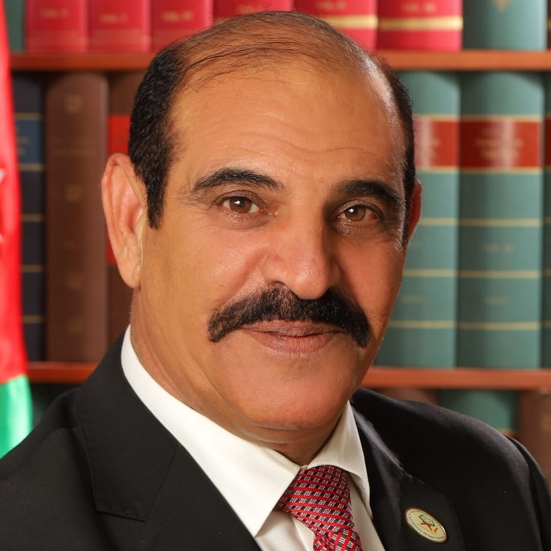 فوز الشاعر عليان العدوان برئاسة اتحاد