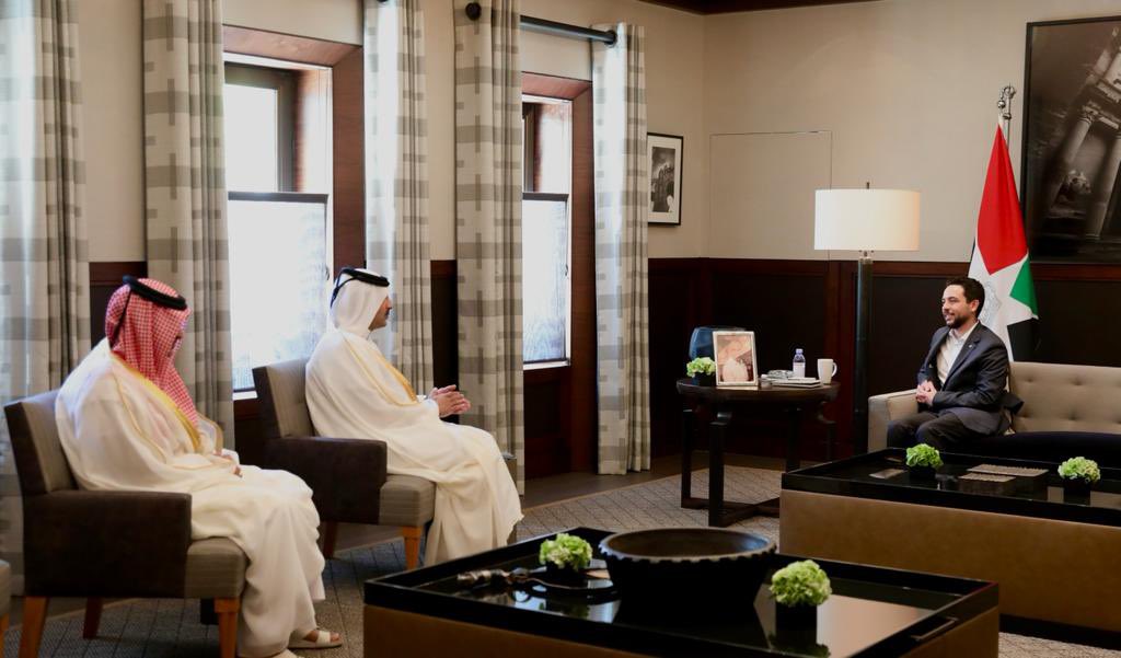 ولي العهد الأمير الحسين يلتقي عبدالرحمن