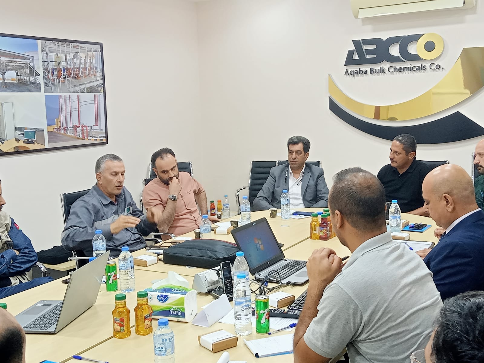 وزارة العمل تواصل فعاليات الأسبوع الوطني