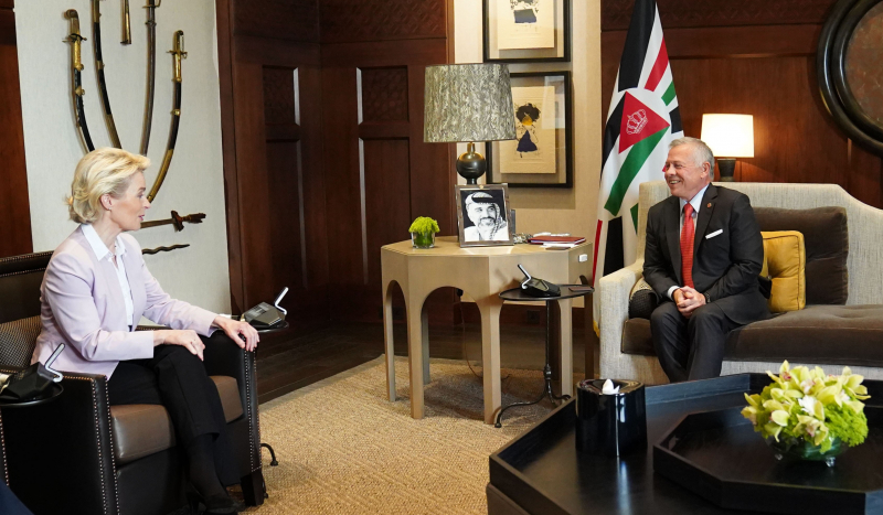 الملك يلتقي رئيسة المفوضية الأوروبية