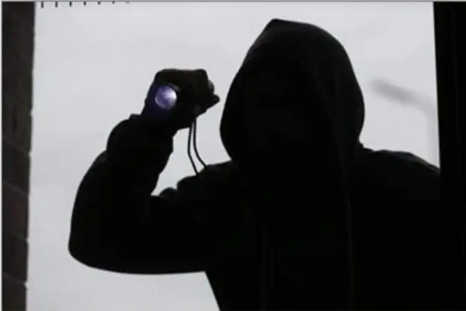 سرقت من أجله فسرقها