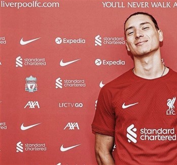 داروين نونيز ينعش خزائن ألميريا بـ25