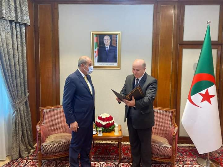 وزير الصناعة يبحث مع الجزائر إعادة