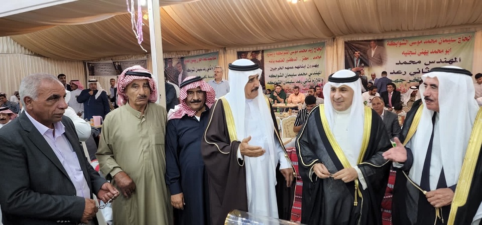 السفير الديحاني يشارك عشيرة الشوابكة