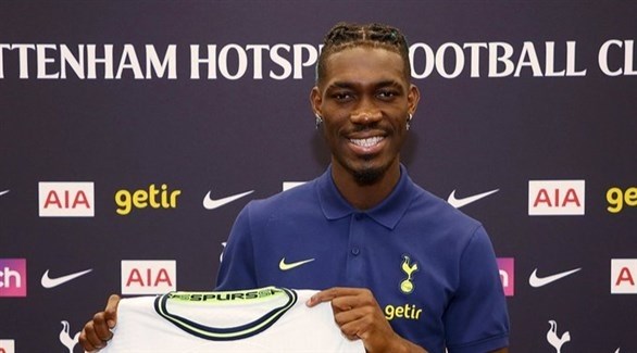 توتنهام يعزز تشكيلته