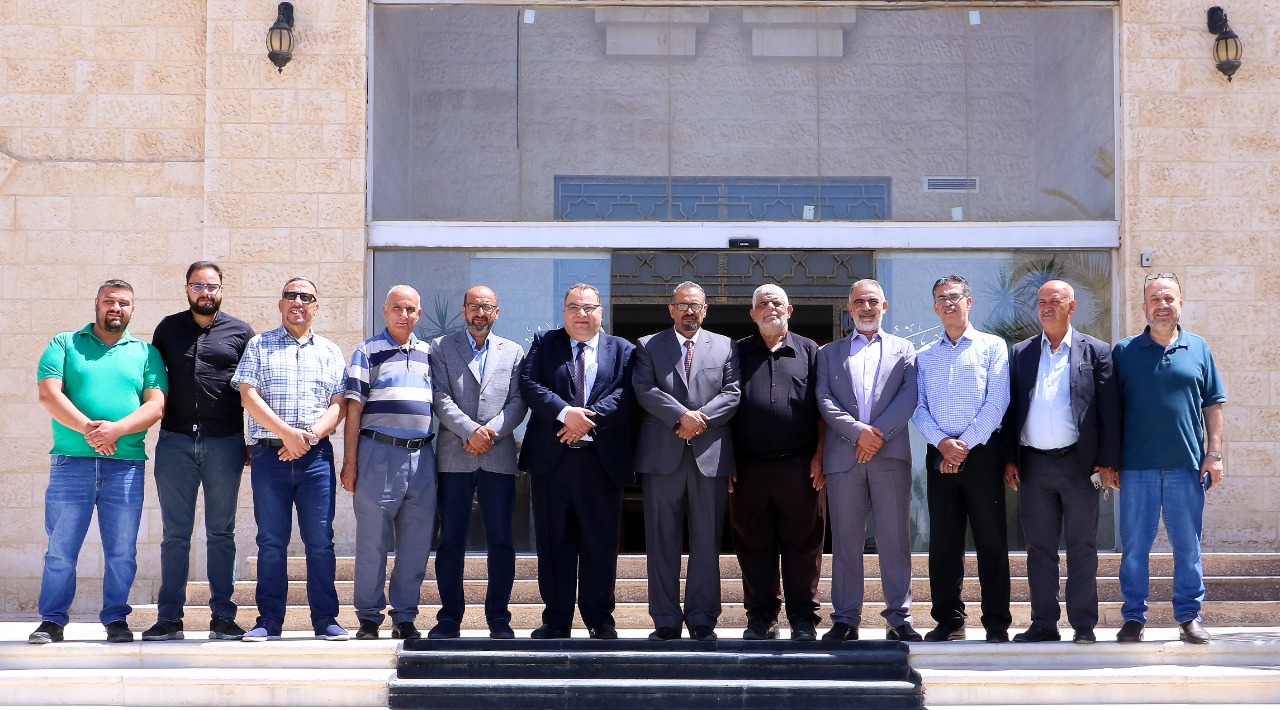 رئيس جامعة الزرقاء يستقبل أعضاء مجلس