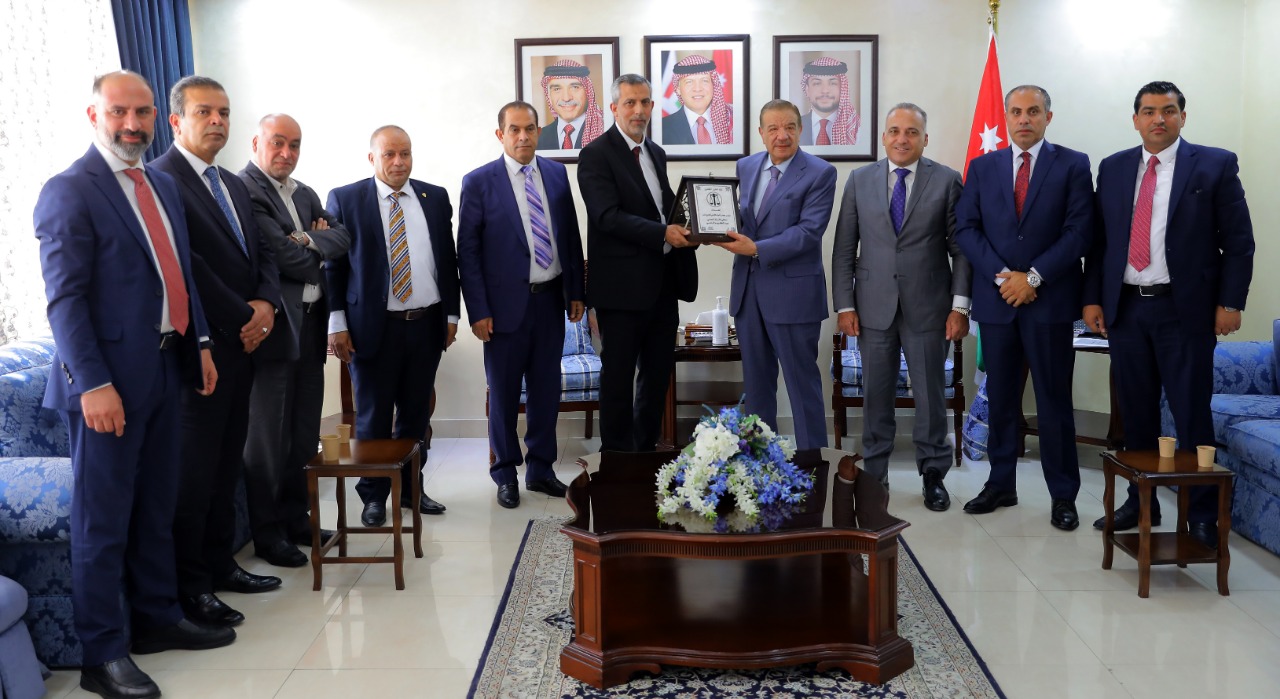 رئيس مجلس النواب يلتقي مجلس نقابة