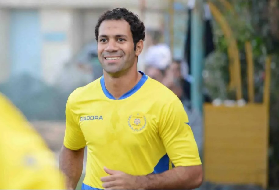 ضربني علشان 200 جنيه.. . ابنة