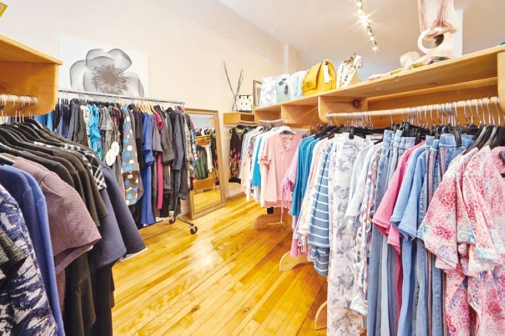 نقابة الملابس تدعو للتوجه للسوق المحلي