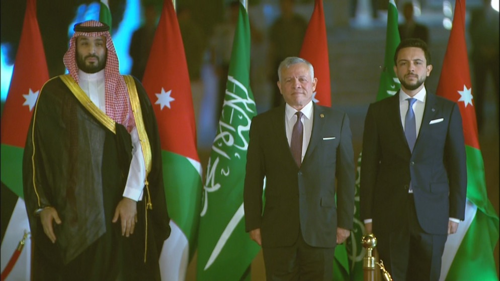 6 أمراء سعوديين يرافقون محمد بن