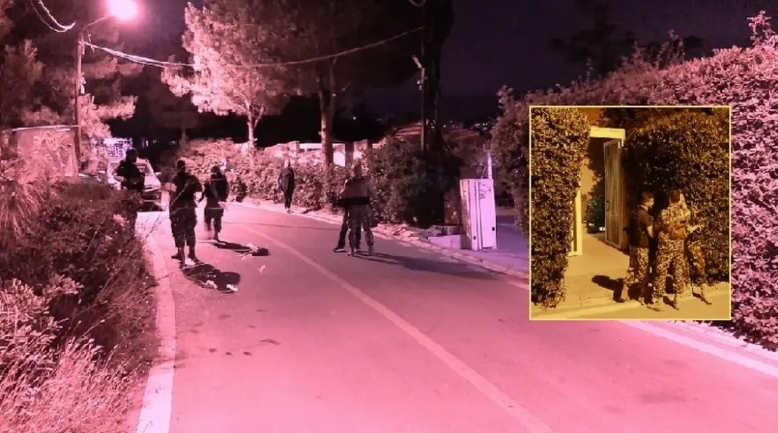 شاهد قوة أمنية تداهم منزل حاكم