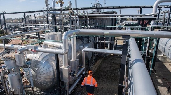 فرنسا تأمل ملء مخزونها من الغاز