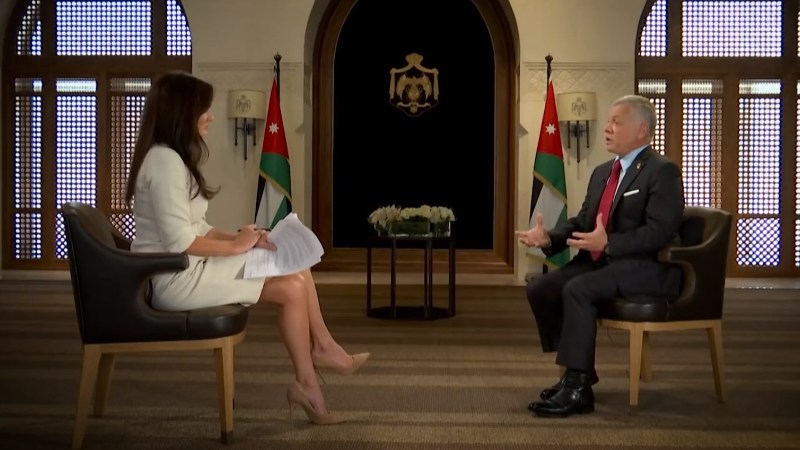 الملك: سندعم تشكيل تحالف عسكري في