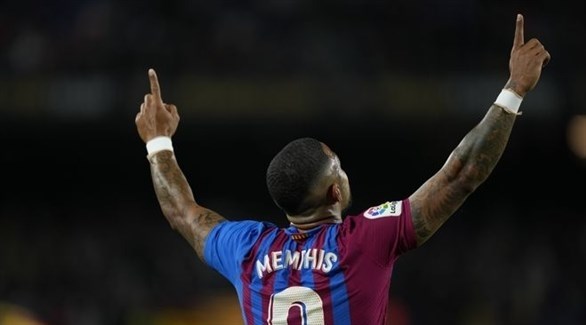 ليون يرغب في إعادة ديباي إلى